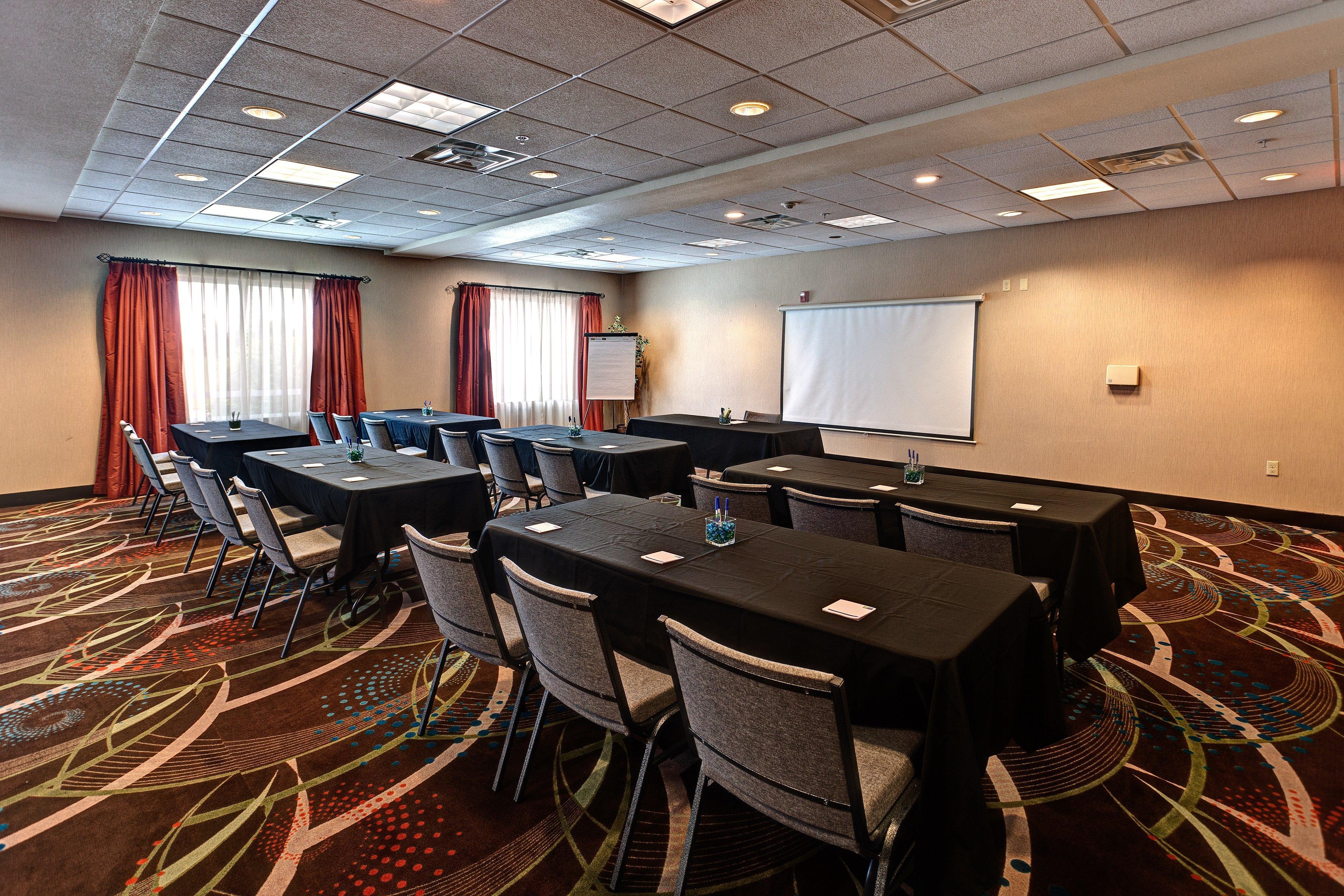 Holiday Inn Express Northwest Maize By Ihg Exterior photo