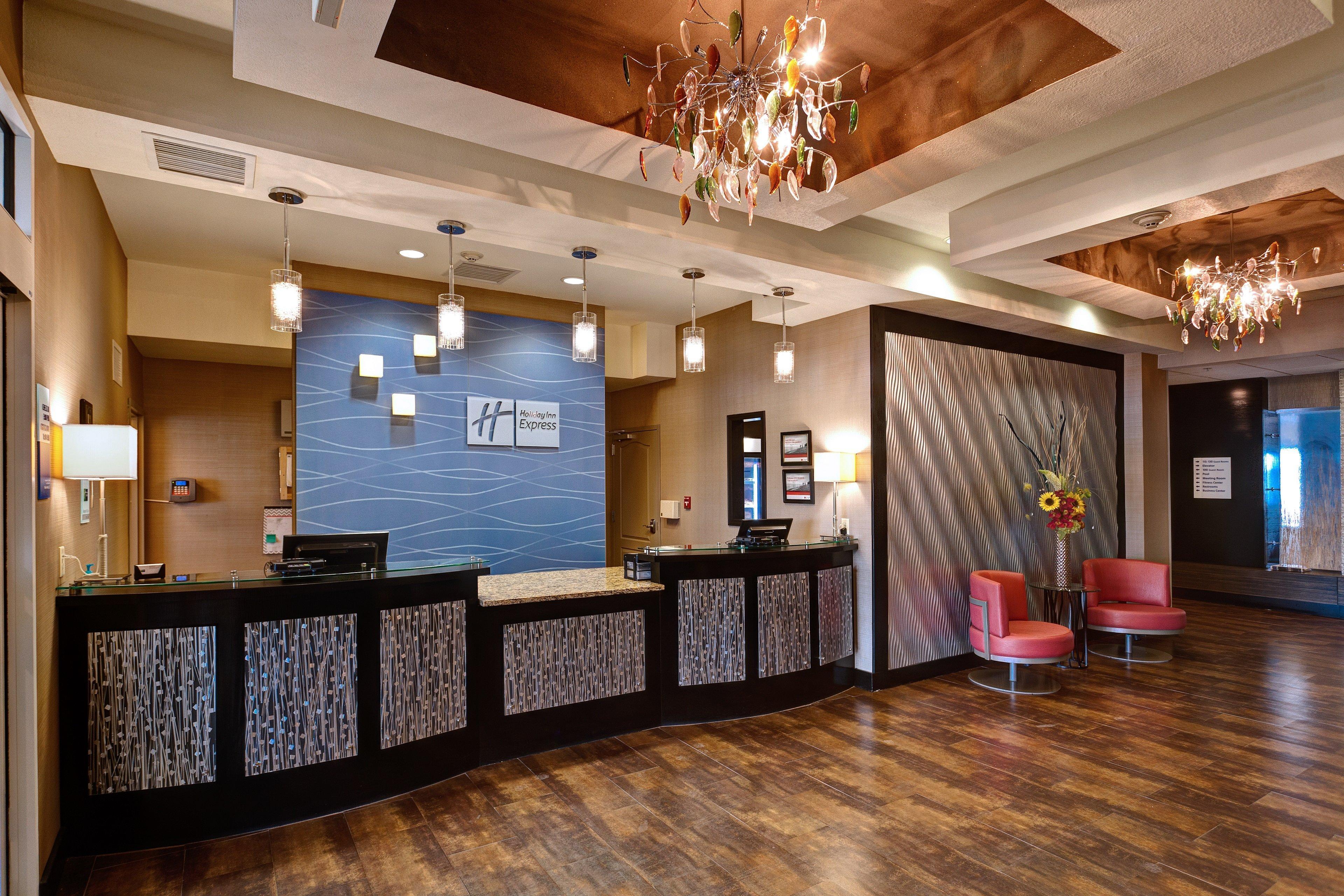 Holiday Inn Express Northwest Maize By Ihg Exterior photo
