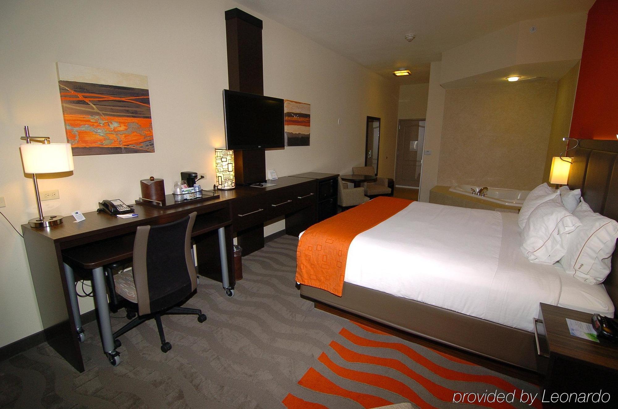 Holiday Inn Express Northwest Maize By Ihg Exterior photo