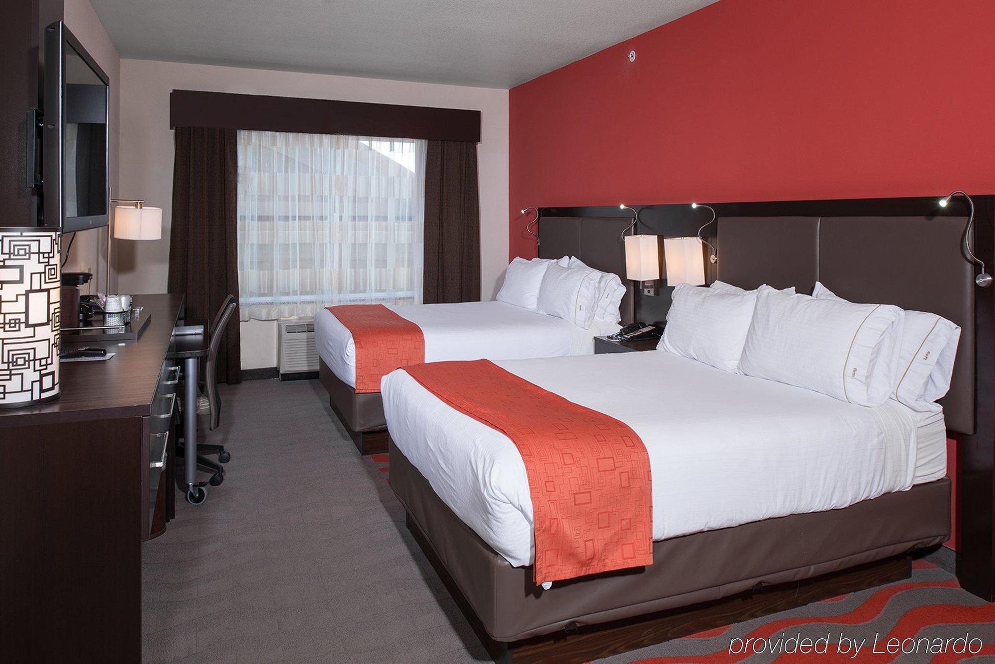 Holiday Inn Express Northwest Maize By Ihg Exterior photo