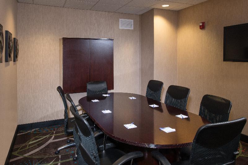Holiday Inn Express Northwest Maize By Ihg Exterior photo