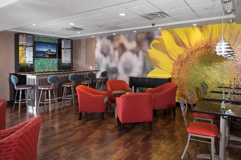 Holiday Inn Express Northwest Maize By Ihg Exterior photo